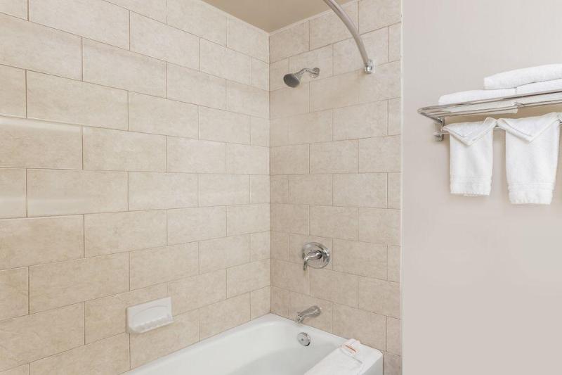 标准间, Howard Johnson By Wyndham Fullerton/anaheim Conference Cntr