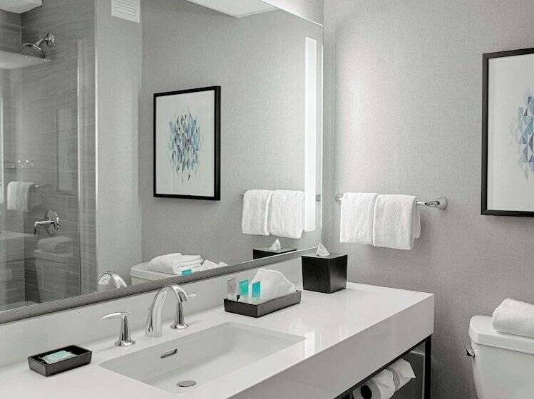 سوییت اجرایی, Hyatt Regency Louisville