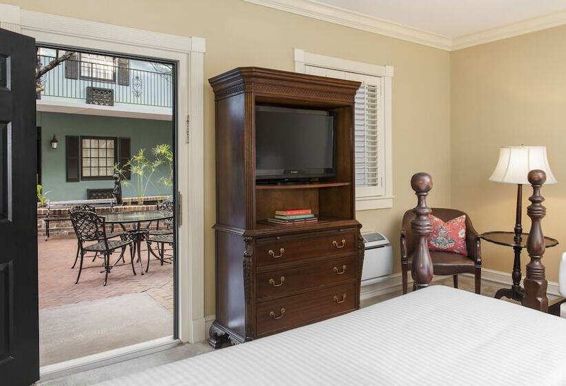 クイーンサイズベッドのクラシックルーム, Indigo Inn