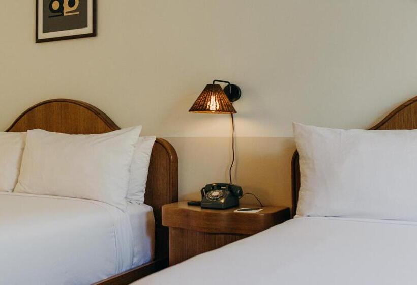 Номер Стандарт Вид на Бассейн, Casa Loma Beach