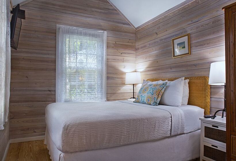 منزل غرفتين نوم, Island City House