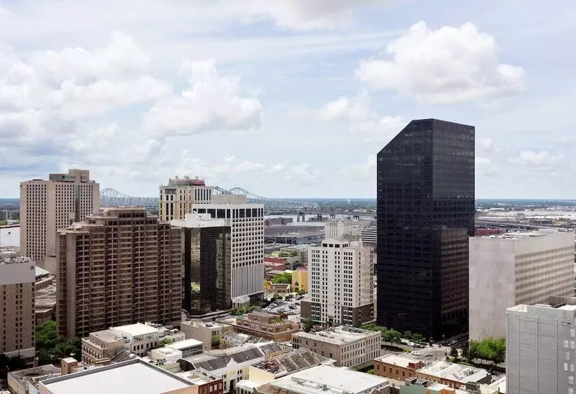 Deluxe-huone Soveltuu Liikuntarajoitteisille, Jw Marriott New Orleans