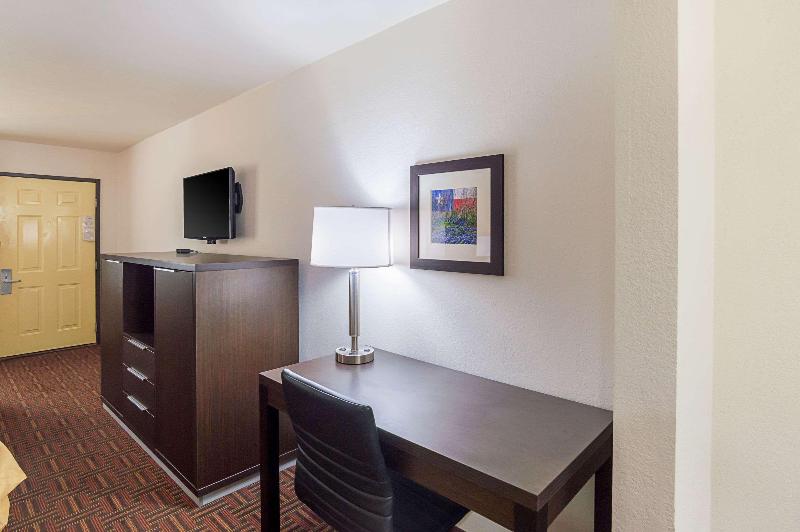 Номер Стандарт, Quality Inn
