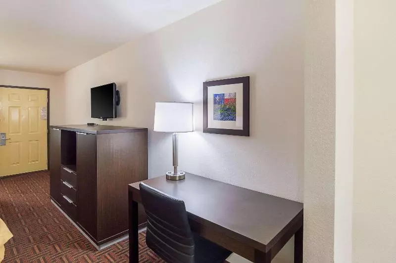 اتاق استاندارد, Quality Inn