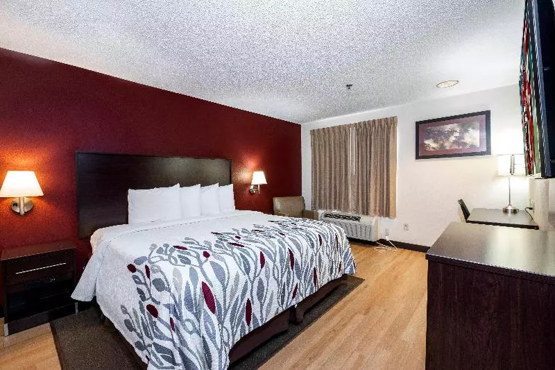 キングサイズベッドのスーペリアルーム, Red Roof Inn Knoxville Central – Papermill Road