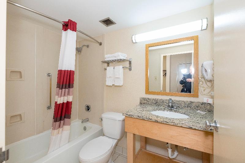 キングサイズベッドのスーペリアルーム, Red Roof Inn Knoxville Central – Papermill Road