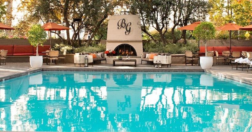 스탠다드 룸 킹사이즈 침대, The Garland