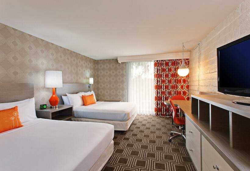 디럭스 룸, The Garland