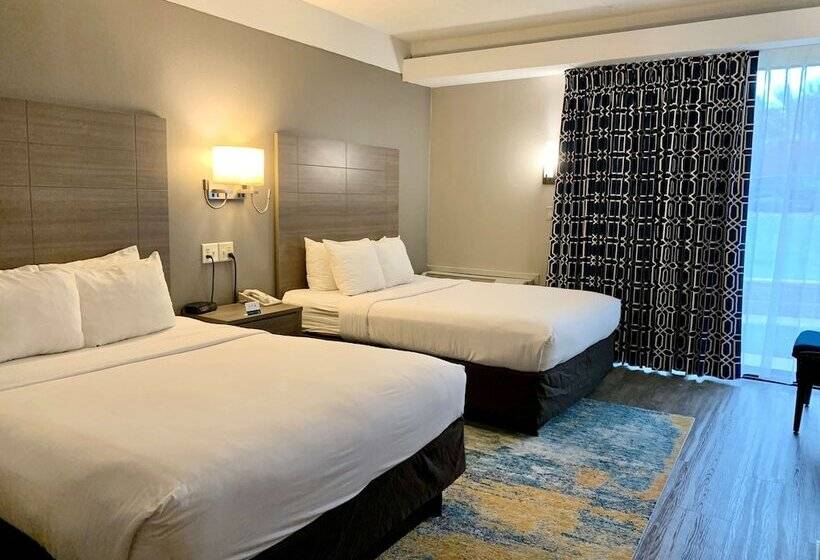 חדר סטנדרט שתי מיטות זוגיות, The Hub Middletown Red Bank  Best Western Signature Collection