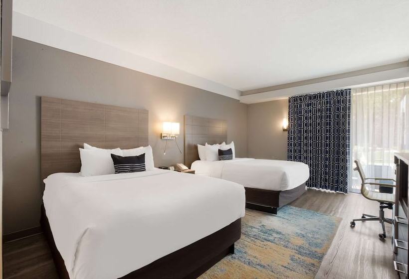 חדר סטנדרט שתי מיטות זוגיות, The Hub Middletown Red Bank  Best Western Signature Collection