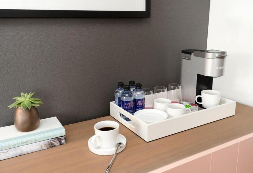 Номер Стандарт, Zena Washington Dc