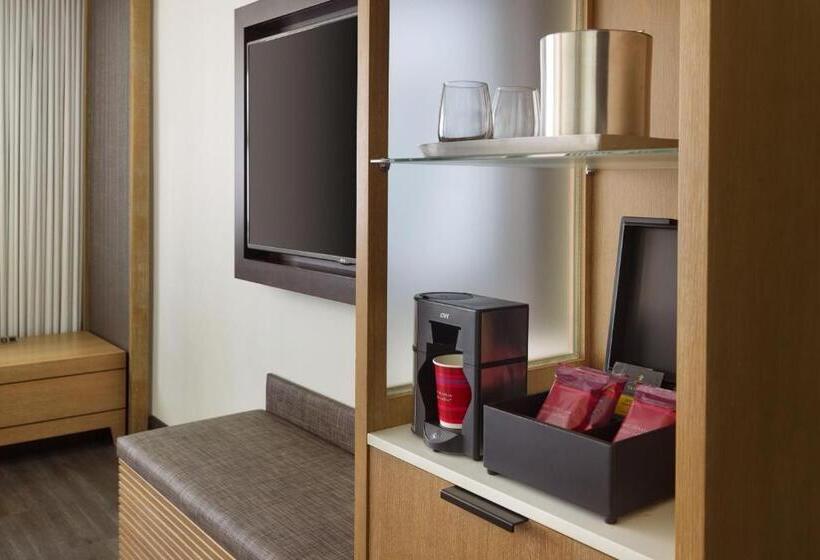 חדר דחוקס עם מיטת קינג, Charlotte Marriott City Center