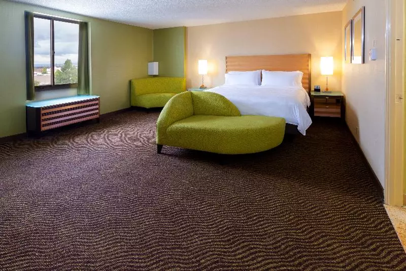 キングサイズベッドのエクゼクティブルーム, Holiday Inn San Jose Silicon Valley, An Ihg