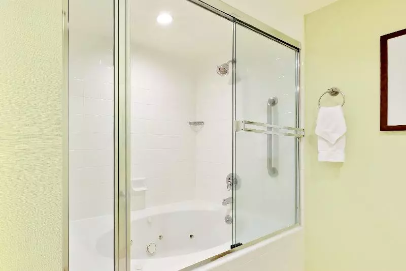 キングサイズベッドのスタンダードルーム, Holiday Inn San Jose Silicon Valley, An Ihg