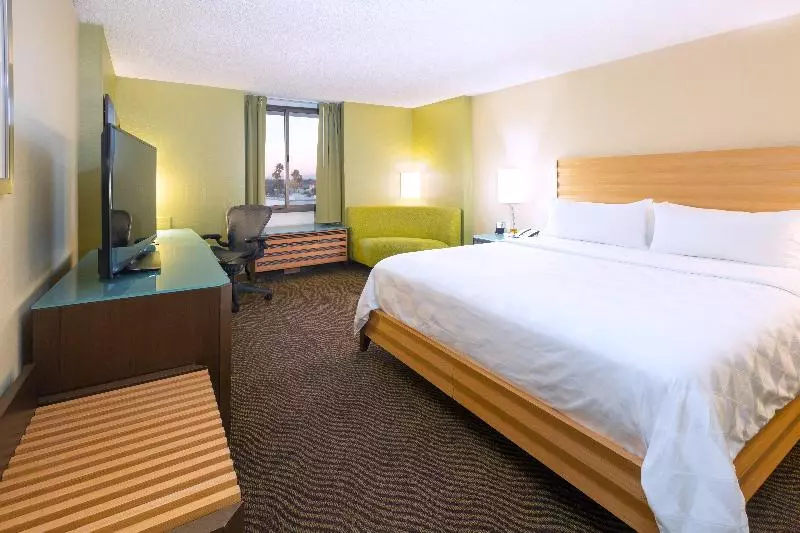 キングサイズベッドのスタンダードルーム, Holiday Inn San Jose Silicon Valley, An Ihg