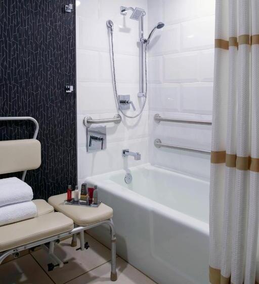 غرفة قياسية لذوى الاحتياجات الخاصة, Kansas City Airport Marriott