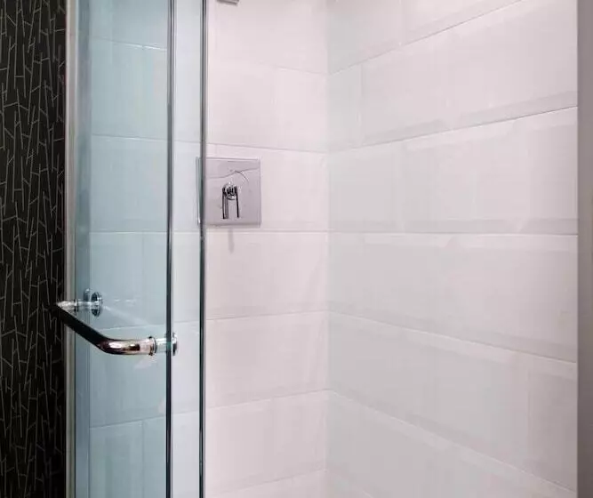 اتاق استاندارد با 2 تخت دوبل, Kansas City Airport Marriott