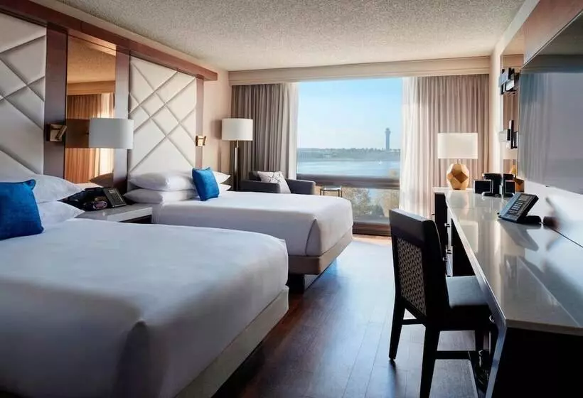 اتاق استاندارد با 2 تخت دوبل, Kansas City Airport Marriott