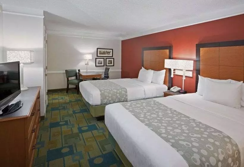 ２ダブルベッドのスタンダードルーム, La Quinta Inn By Wyndham Phoenix Sky Harbor Airport