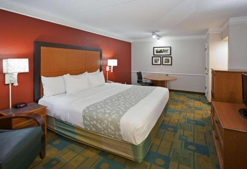 Номер Deluxe Кровать Кинг, La Quinta Inn By Wyndham Phoenix Sky Harbor Airport