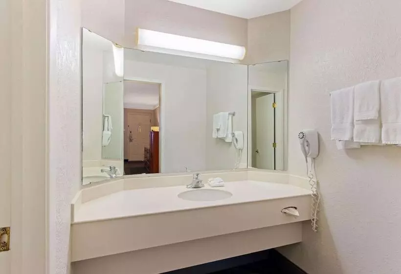 اتاق استاندارد با 2 تخت دوبل, La Quinta Inn By Wyndham Santa Fe