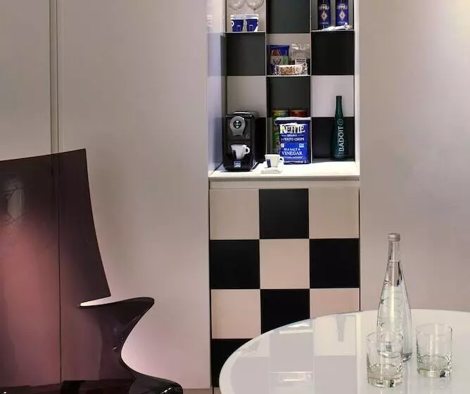 استودیوی استاندارد, Mondrian Los Angeles In West Hollywood