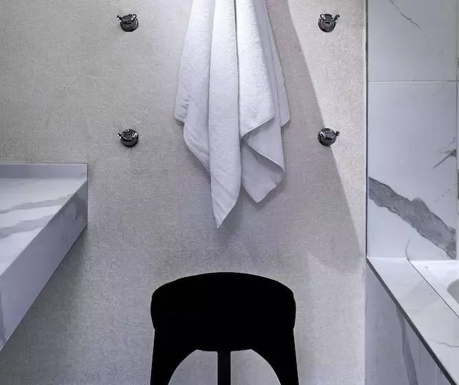 استودیوی استاندارد, Mondrian Los Angeles In West Hollywood