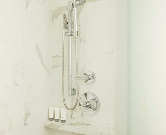 Студия Стандарт, Mondrian Los Angeles In West Hollywood