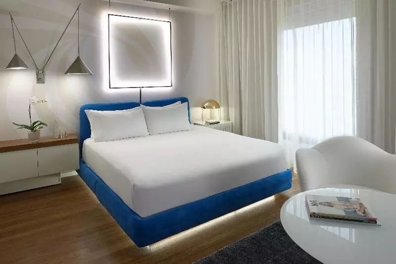 اتاق استاندارد با تخت بزرگ, Mondrian Los Angeles In West Hollywood