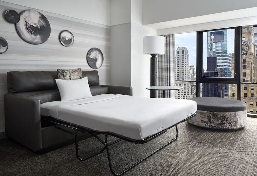 适合残疾人士使用的高档房间, New York Marriott Marquis