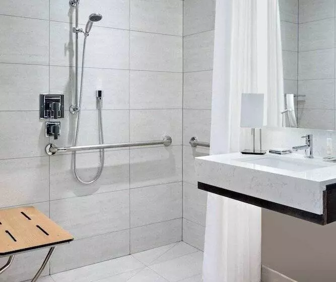 Deluxe-huone Soveltuu Liikuntarajoitteisille, New York Marriott Marquis