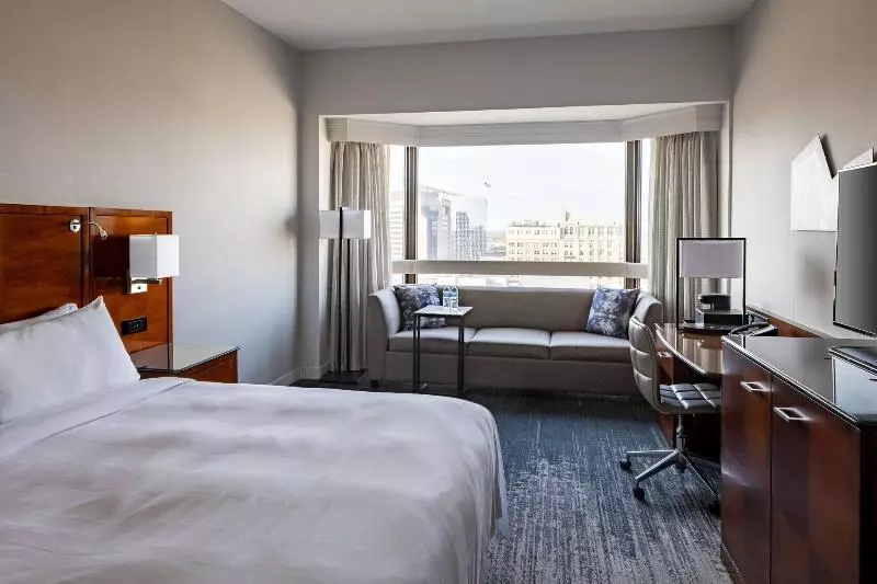 اتاق استاندارد با تخت بزرگ, Richmond Marriott