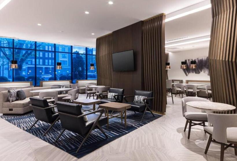 带大床的标准间, Richmond Marriott