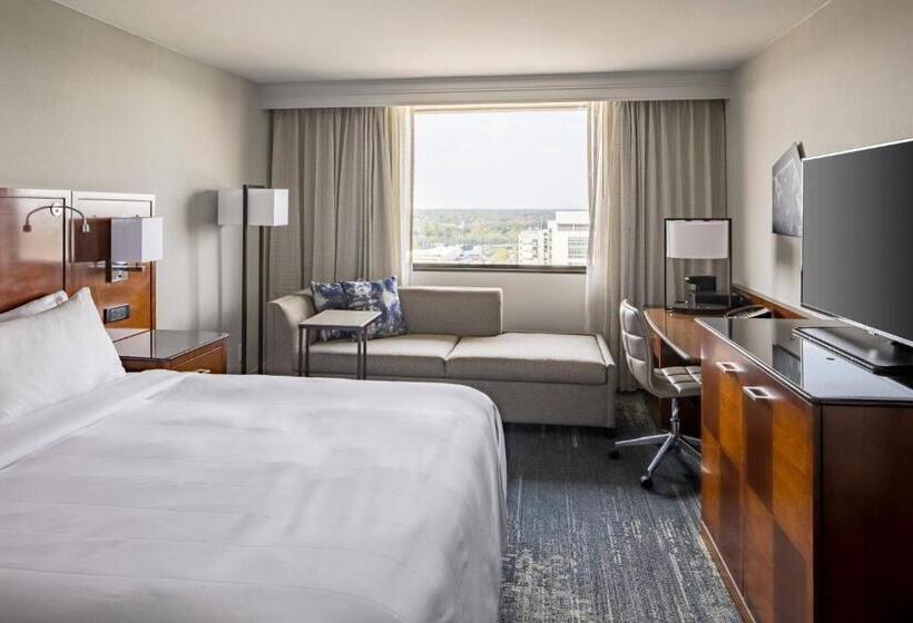 キングサイズベッドのスタンダードルーム, Richmond Marriott