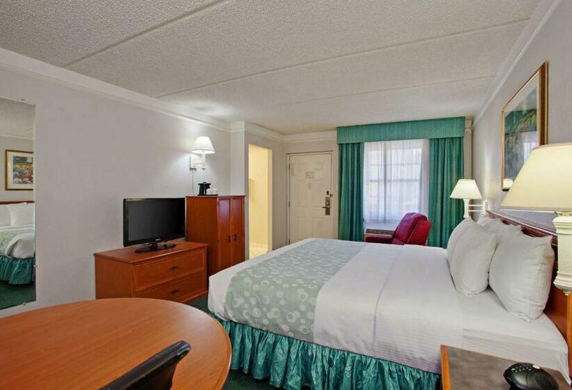 장애인을 위한 킹사이즈 침대 스탠다드 룸, Super 8 By Wyndham San Bernardino