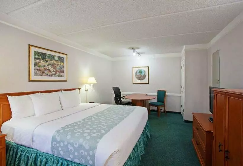 اتاق لوکس با تخت بزرگ, Super 8 By Wyndham San Bernardino