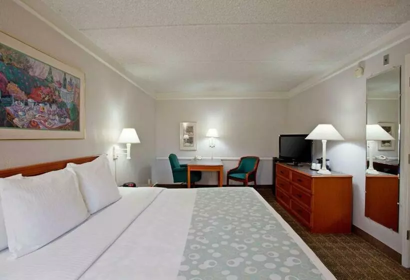 اتاق لوکس با تخت بزرگ, Super 8 By Wyndham San Bernardino
