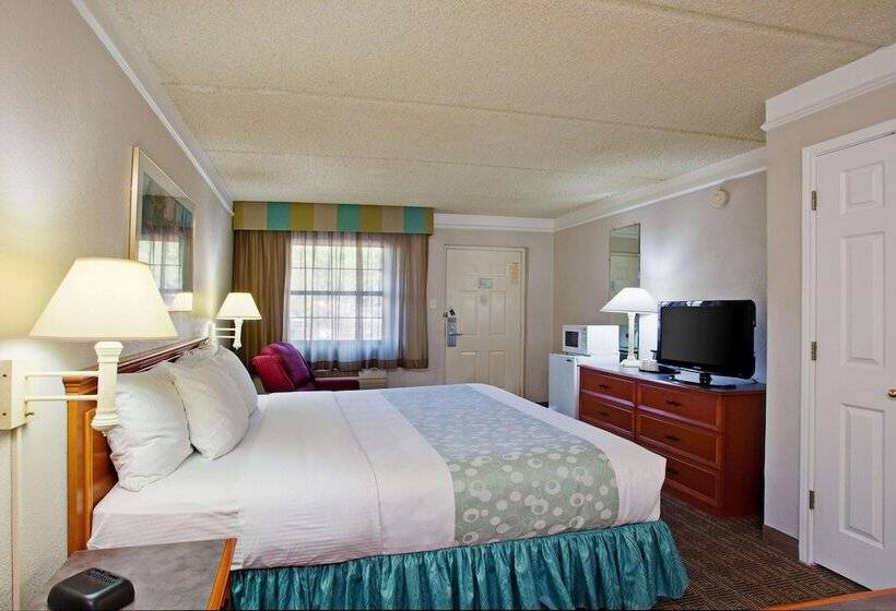 디럭스 룸, Super 8 By Wyndham San Bernardino