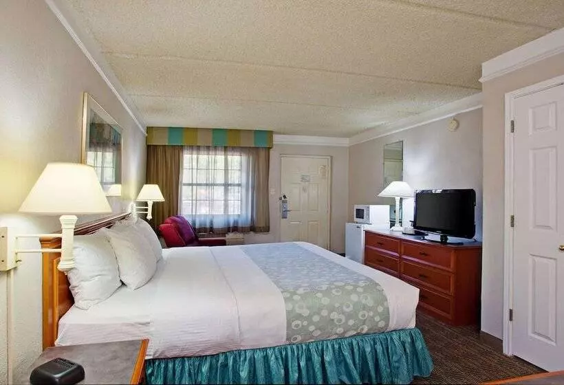اتاق لوکس, Super 8 By Wyndham San Bernardino