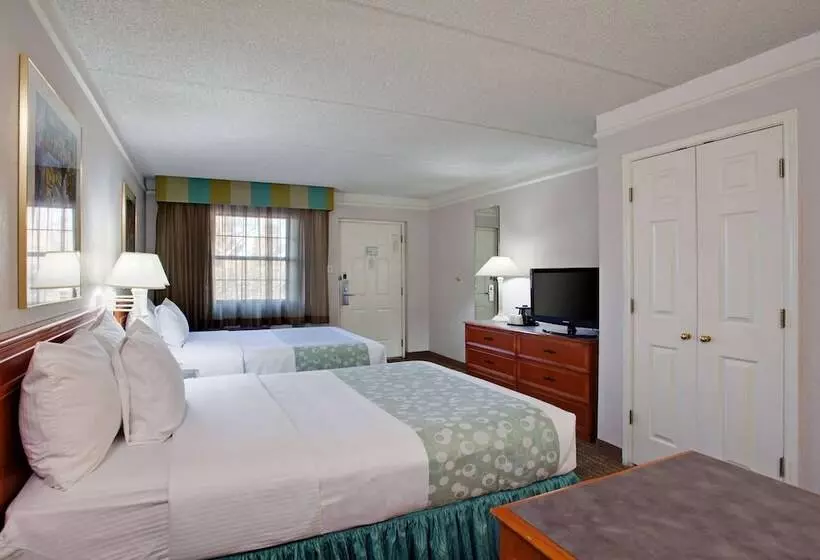 اتاق پرمیوم, Super 8 By Wyndham San Bernardino
