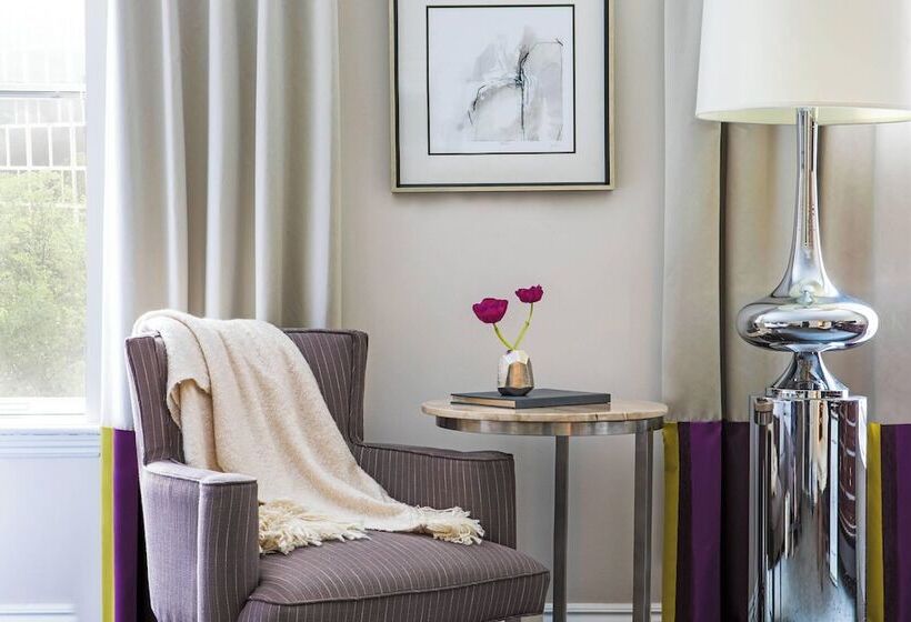 デラックスルーム, The Mayflower Hotel, Autograph Collection