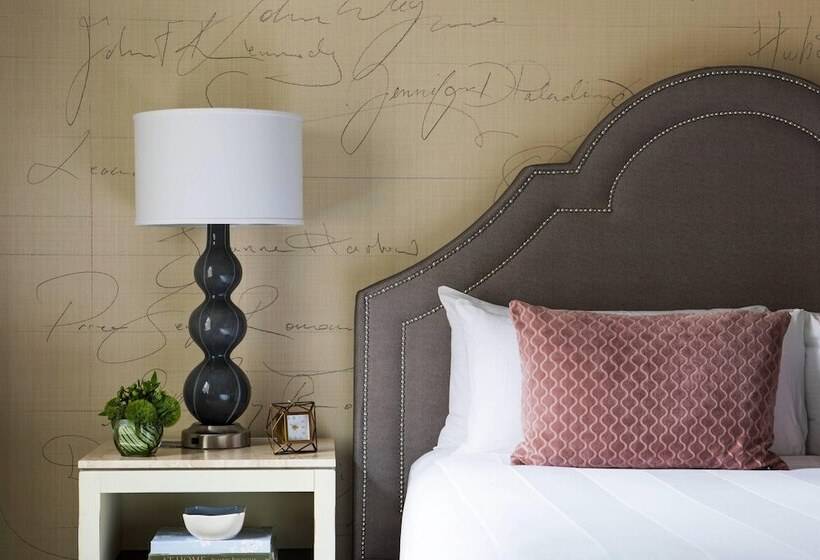 디럭스 룸, The Mayflower Hotel, Autograph Collection