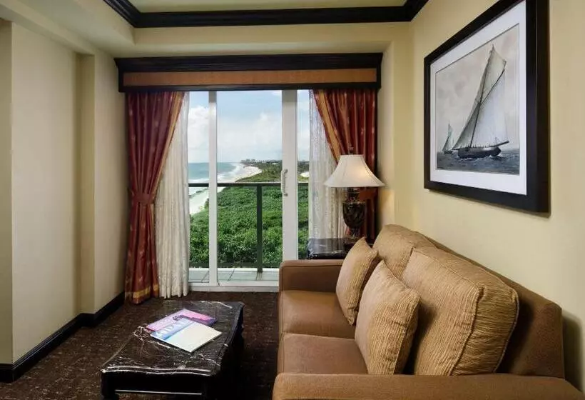 キングサイズベッドのスイートルーム, Jupiter Beach Resort & Spa