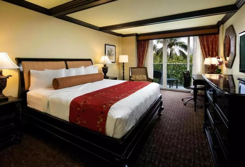 キングサイズベッドのスイートルーム, Jupiter Beach Resort & Spa