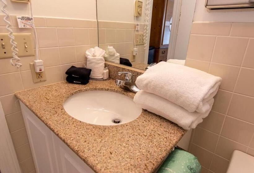 חדר סטנדרט עם מיטת קינג, Marine Village Resort