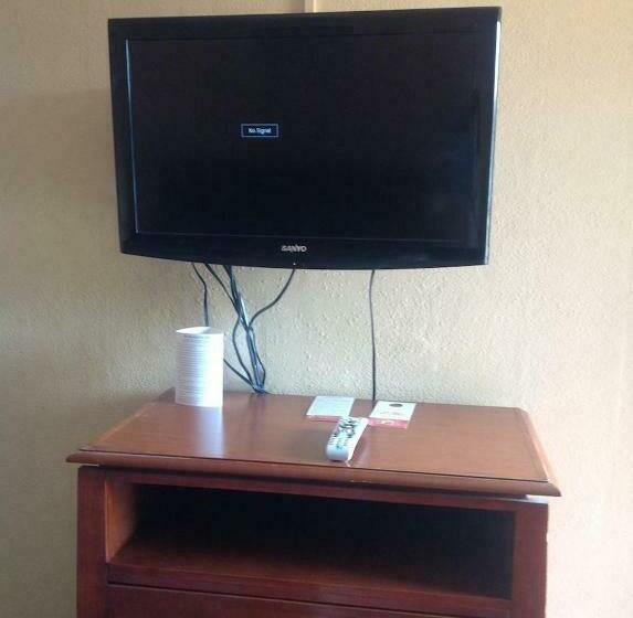 غرفه قياسيه سريرين مزدوجين, Super 8 By Wyndham Redlands/san Bernardino