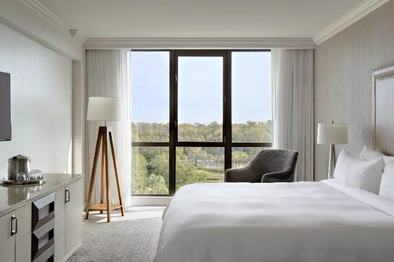 キングサイズベッドのスイートルーム, Sawgrass Marriott Golf Resort & Spa