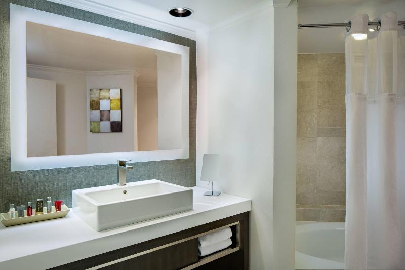 جناح سرير كينج, Sawgrass Marriott Golf Resort & Spa