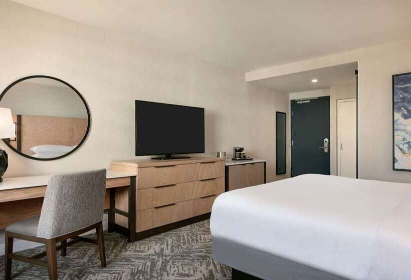 Номер Стандарт, Doubletree By Hilton Canton Downtown