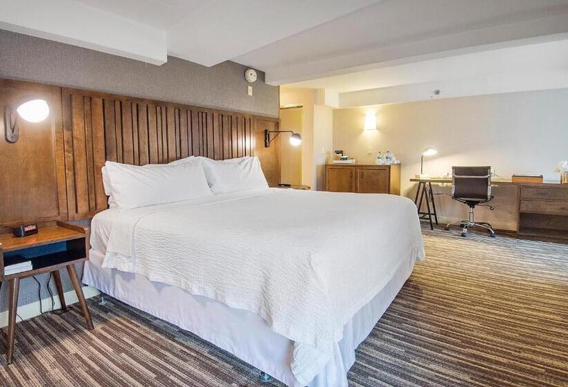 Suite King Size Bed, Four Points By Sheraton Melville Long Island